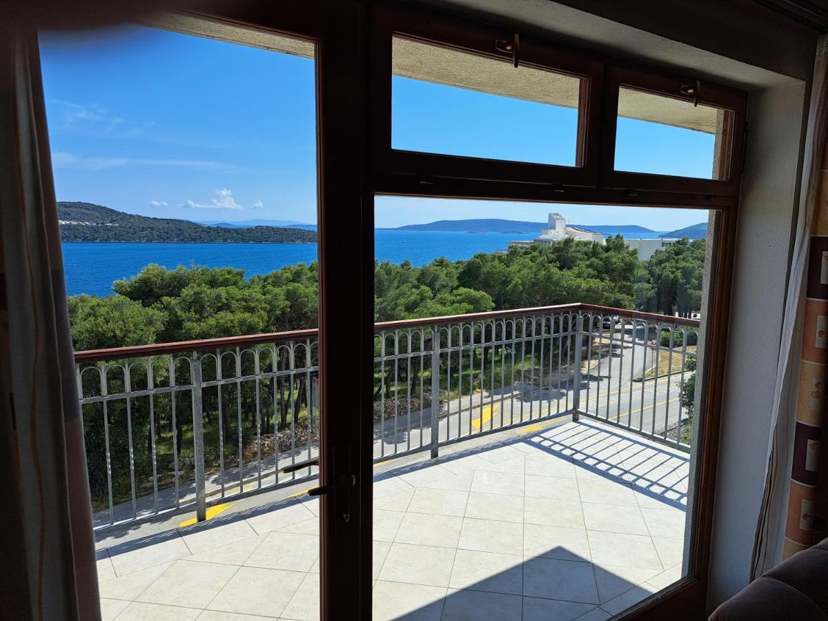 Apartment With Splendid Sea View Trogir Bagian luar foto