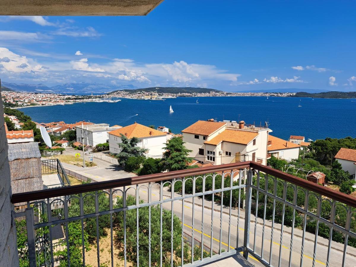 Apartment With Splendid Sea View Trogir Bagian luar foto