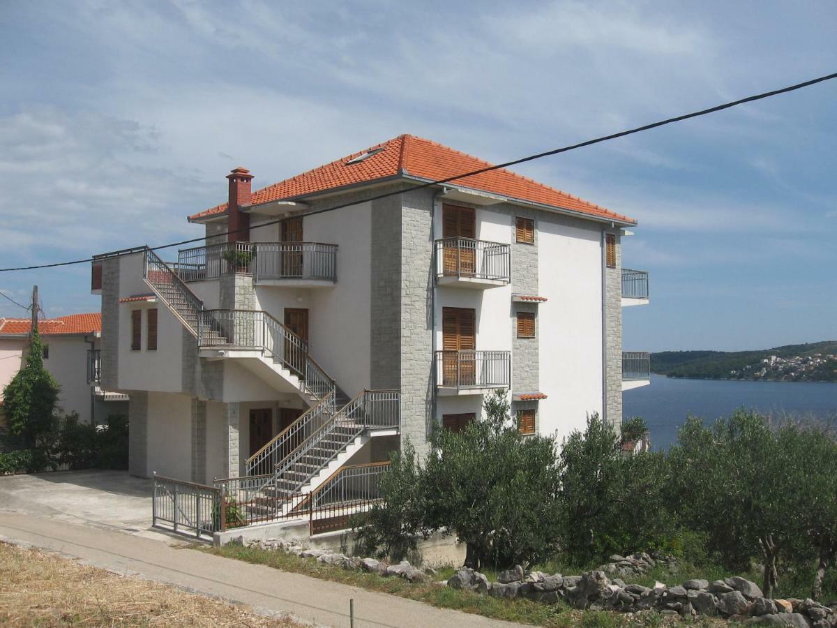 Apartment With Splendid Sea View Trogir Bagian luar foto