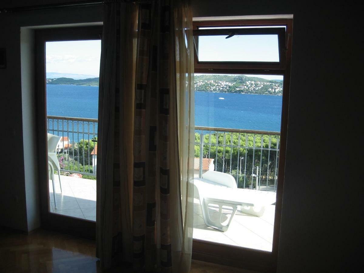 Apartment With Splendid Sea View Trogir Bagian luar foto