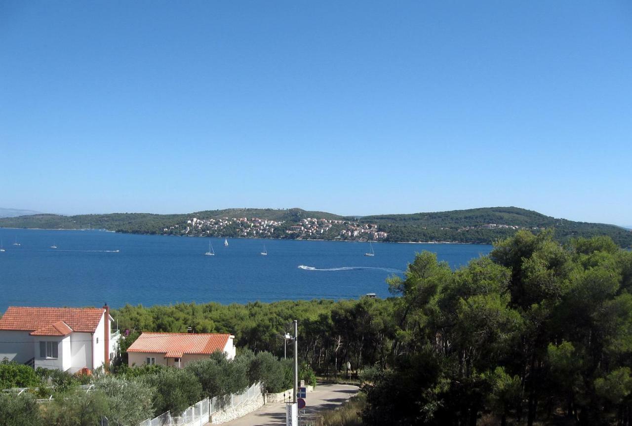 Apartment With Splendid Sea View Trogir Bagian luar foto