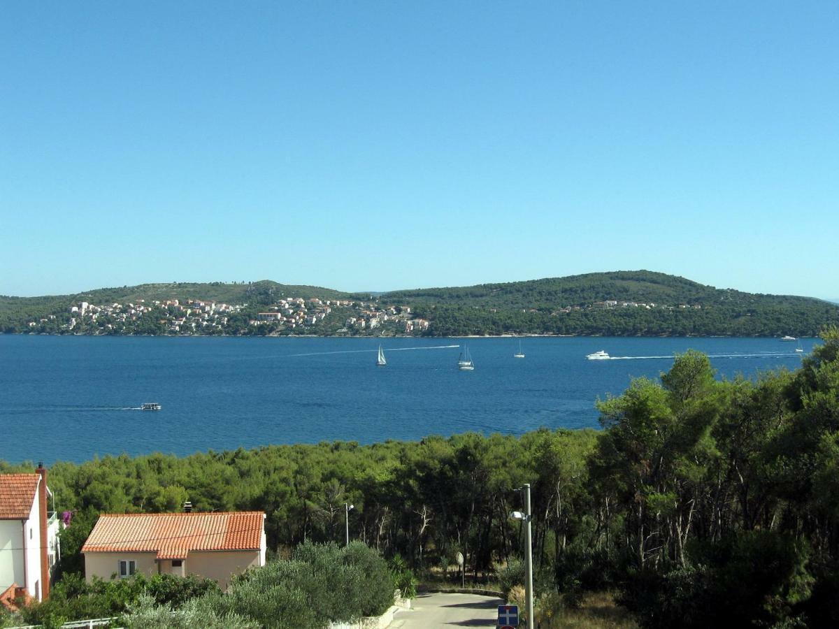 Apartment With Splendid Sea View Trogir Bagian luar foto