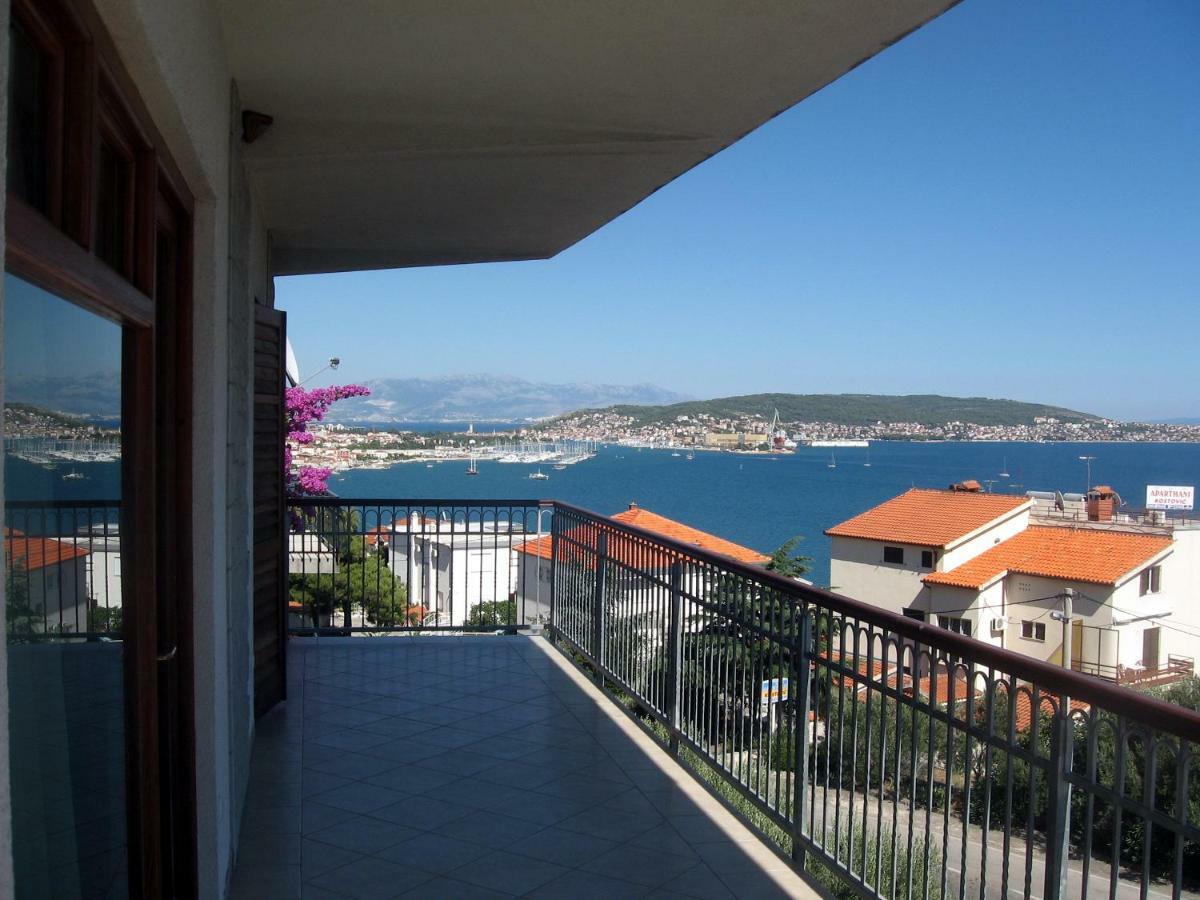 Apartment With Splendid Sea View Trogir Bagian luar foto