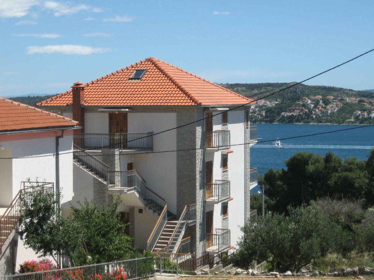 Apartment With Splendid Sea View Trogir Bagian luar foto