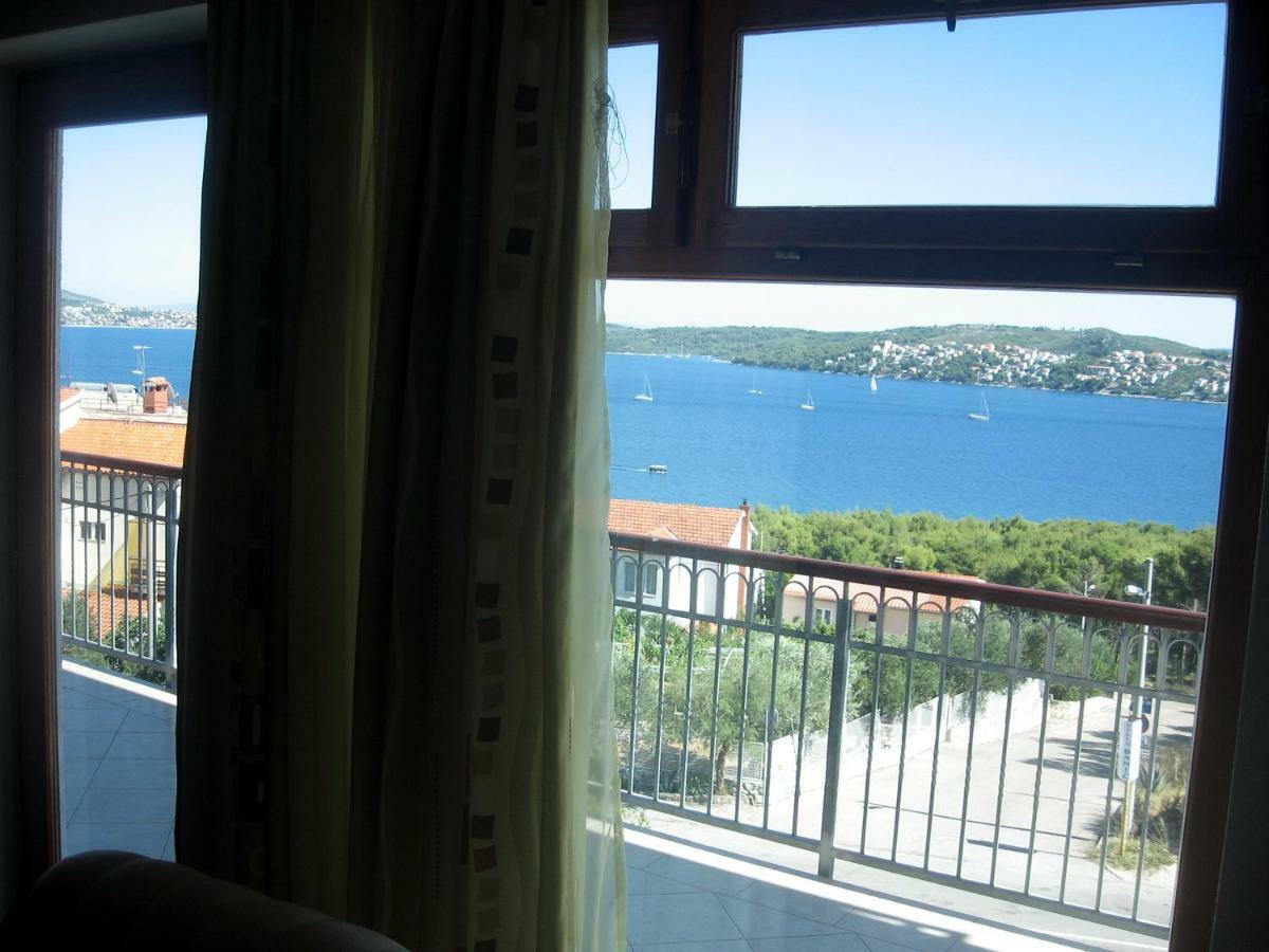 Apartment With Splendid Sea View Trogir Bagian luar foto