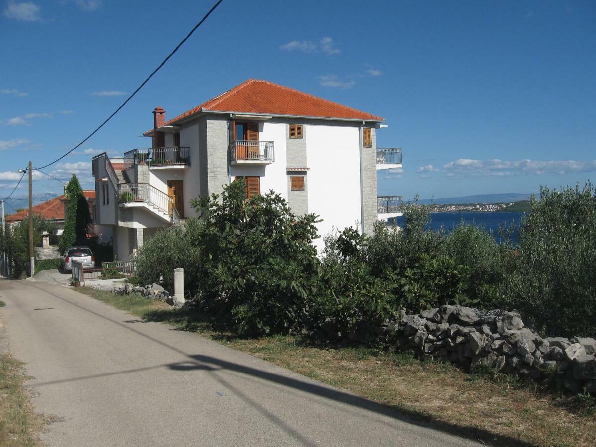 Apartment With Splendid Sea View Trogir Bagian luar foto