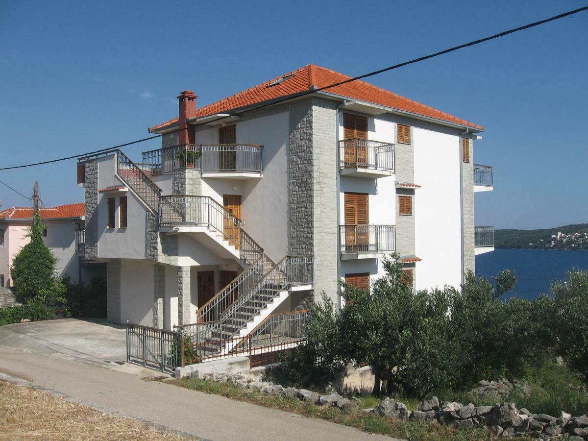 Apartment With Splendid Sea View Trogir Bagian luar foto