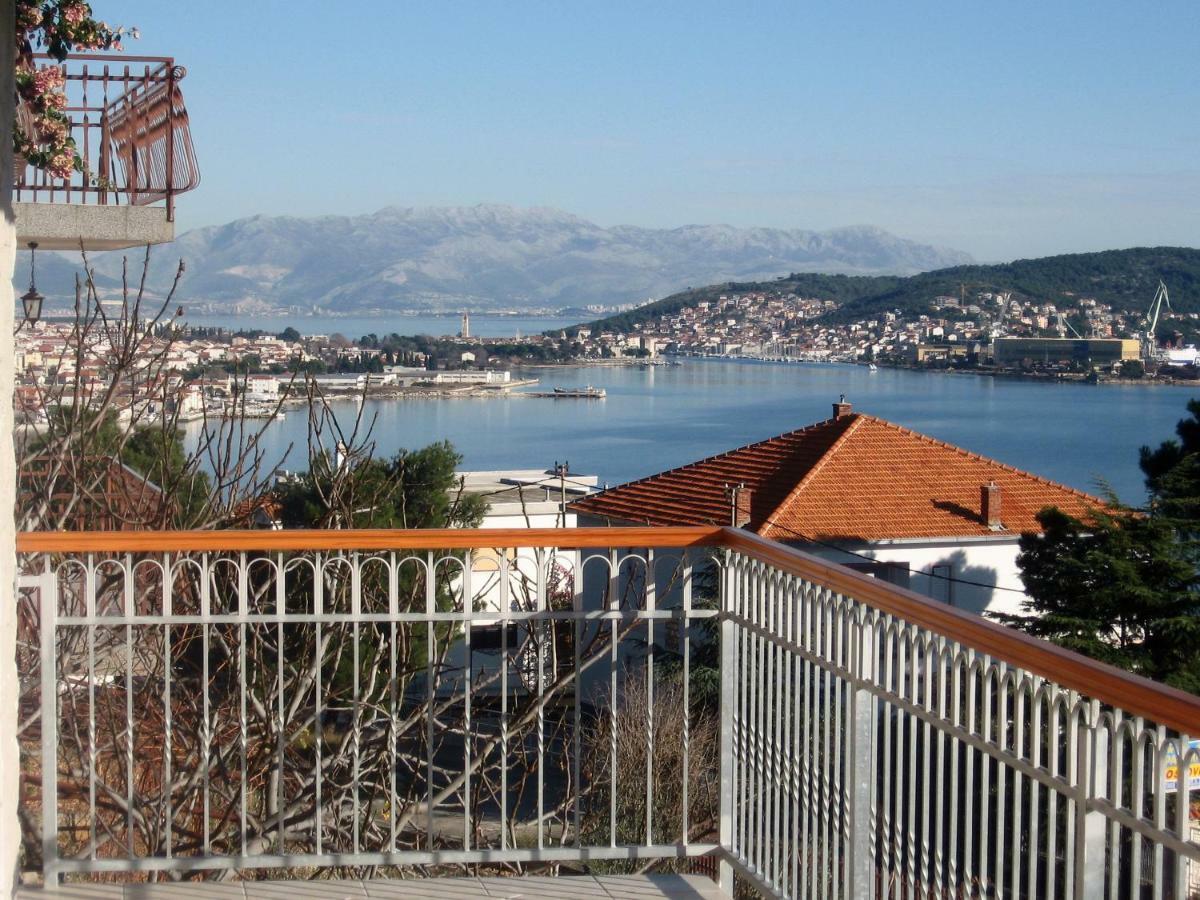 Apartment With Splendid Sea View Trogir Bagian luar foto