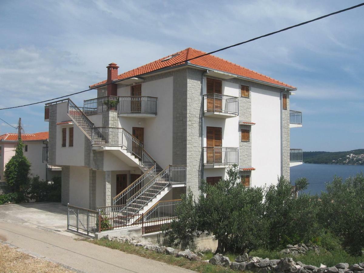 Apartment With Splendid Sea View Trogir Bagian luar foto
